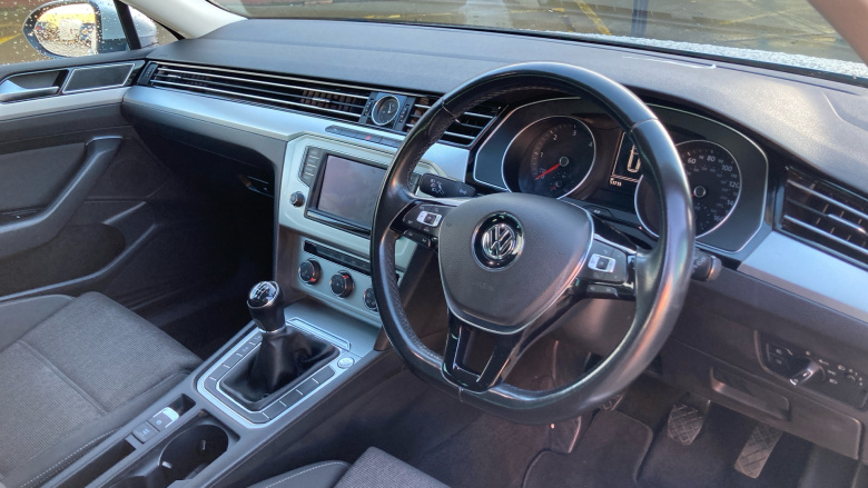 Volkswagen Passat 2.0 TDI SE Business 5dr Diesel Estate